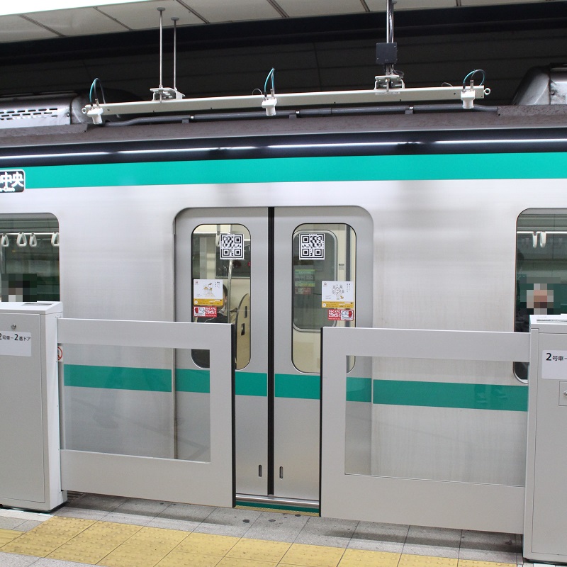 神戸市営地下鉄 西神・山手線のホームドア：三宮駅のQRコード式ホームドア制御システム（2022年運用終了）