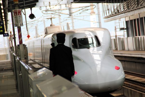 JR九州 九州新幹線ホーム無人化による発着時取り扱いの変化